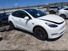 2022 Tesla Model Y Performance Dual Motor All-wheel Drive White vin: 7SAYGDEF7NF326490