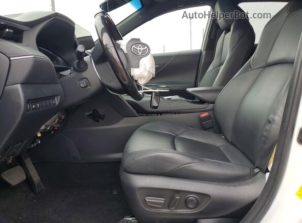 JTEAAAAHXRJ185172 2024 TOYOTA VENZA White Вид панелі приладів