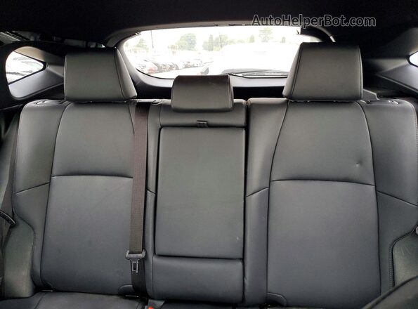 JTEAAAAHXRJ185172 2024 TOYOTA VENZA White Вид задньої частини салону