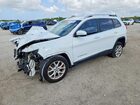 2016 Jeep Cherokee Latitude White vin: 1C4PJLCBXGW294976