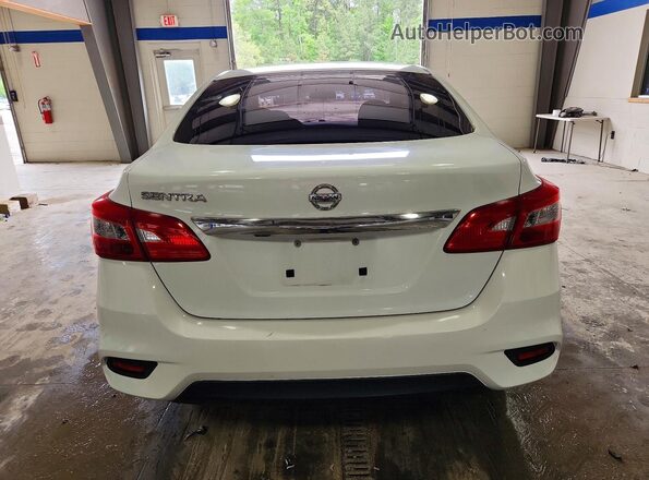 3N1AB7AP6JY309212 2018 NISSAN SENTRA White Front interior view