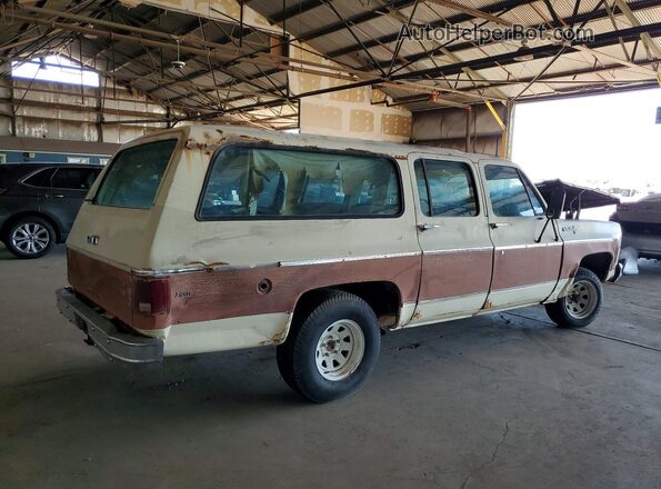 1973 CHEVROLET SUBURBAN