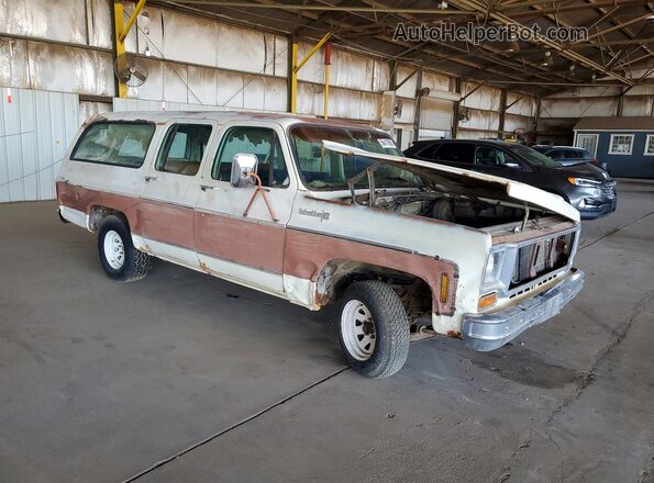 1973 CHEVROLET SUBURBAN