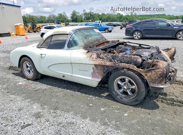 E57S105422 1957 CHEVROLET CORVETTE Белый Передняя правая четверть