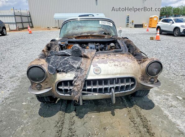 E57S105422 1957 CHEVROLET CORVETTE Белый Вид спереди
