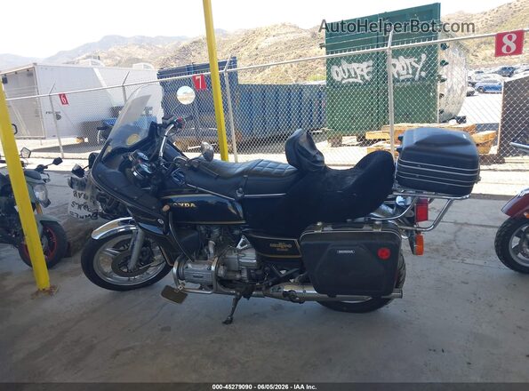 GL14116575 1979 HONDA GL1000 Black 360 interior view
