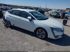 2018 Honda Clarity Plug-in Hybrid Touring White vin: JHMZC5F31JC024240