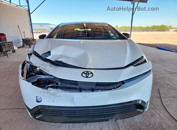 JTDACACU8T3071045 2026 TOYOTA PRIUS White Вид спереду