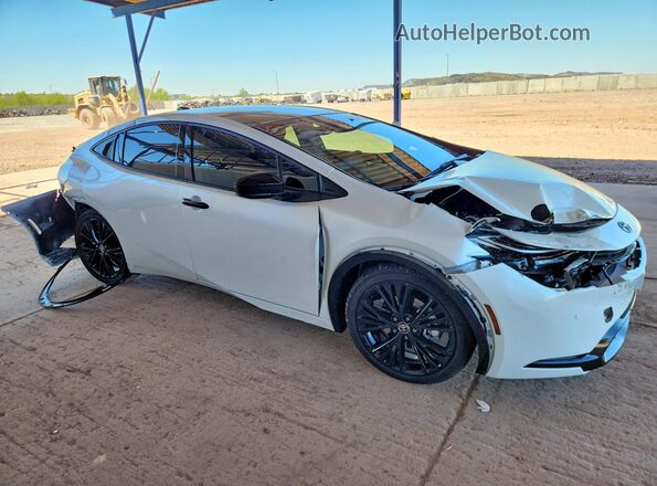 JTDACACU8T3071045 2026 TOYOTA PRIUS White Передня права чверть