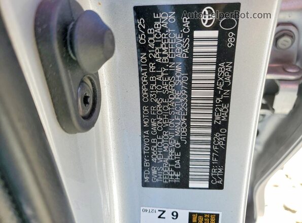 JTDBCMFE2S3097701 2025 TOYOTA COROLLA Silver VIN կոդի պիտակի տեսք