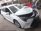 2022 Toyota Corolla Le White vin: JTDEPMAE4N3033088