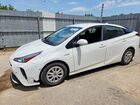 2022 Toyota Prius Le White vin: JTDKAMFU3N3182175