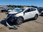 2018 Toyota Rav4 Le Белый vin: JTMBFREV6JJ244182
