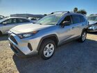 2019 Toyota Rav4 Le Silver vin: JTMLWRFV2KD026324