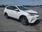 2017 Toyota Rav4 Xle Белый vin: JTMWFREV6HJ104029