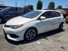 2018 Toyota Corolla Im Base White vin: JTNKARJE2JJ562221