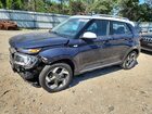 2022 Hyundai Venue Limited Two Tone vin: KMHRC8A36NU152429