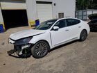2017 Kia Cadenza Premium White vin: KNALC4J12H5046184