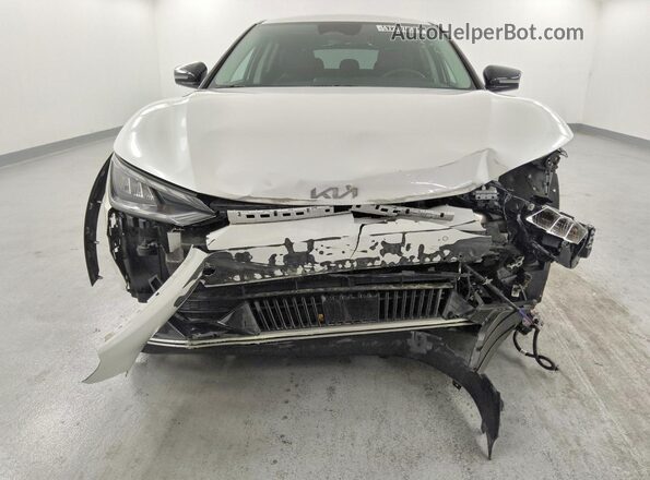 KNDC3DLC3R5214658 2024 KIA EV6 White Widok z przodu