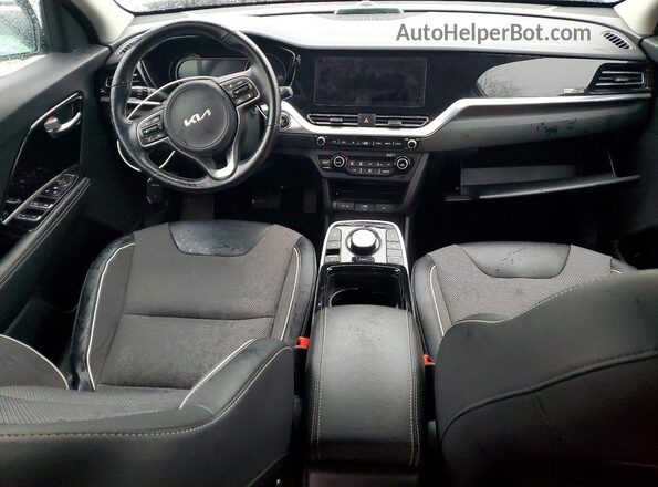 KNDCC3LG4N5149407 2022 KIA NIRO Silver Առջևի վահանակի տեսք