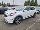2018 Kia Niro Touring White vin: KNDCE3LC9J5175759