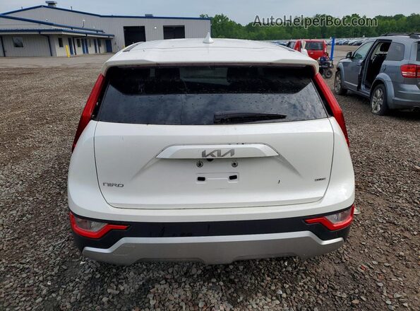 KNDCP3LE5P5061164 2023 KIA NIRO Белый Вид сзади