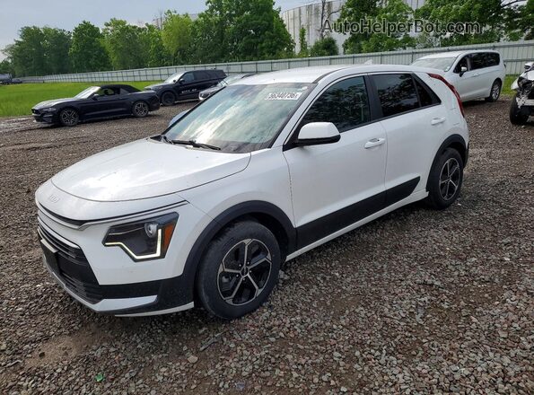 KNDCP3LE5P5061164 2023 KIA NIRO Белый Передняя левая четверть