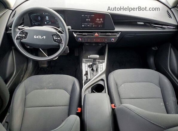KNDCP3LE5P5061164 2023 KIA NIRO Белый Вид панели приборов