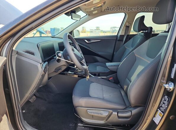 KNDCP3LE5T5332427 2026 KIA NIRO Gray Front interior view
