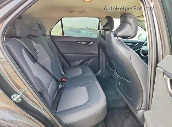 KNDCP3LE5T5332427 2026 KIA NIRO Gray Rear seats view