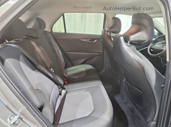 KNDCP3LE8T5318120 2026 KIA NIRO Серый Вид задней части салона