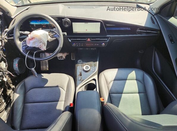 KNDCT3L15P5069192 2023 KIA NIRO Серый Вид панели приборов