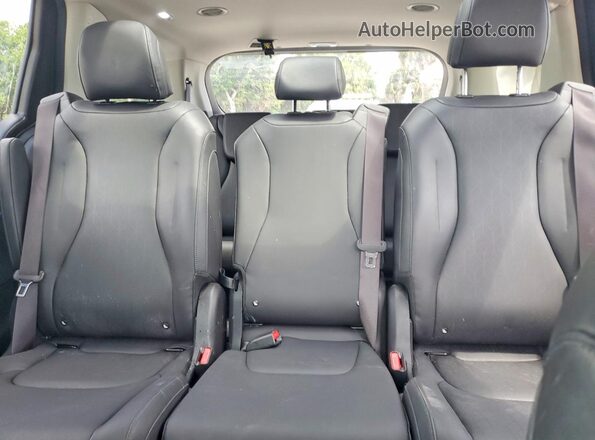 KNDNE5KA7S6065793 2025 KIA CARNIVAL Blue უკანა სავარძლების ხედი