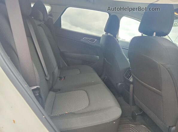 KNDPUCAG2P7095744 2023 KIA SPORTAGE White Rear interior view