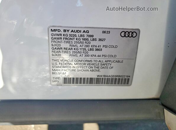 WA1BAAGE0RB022184 2024 AUDI Q8 White Սալոնի 360 աստիճան տեսք