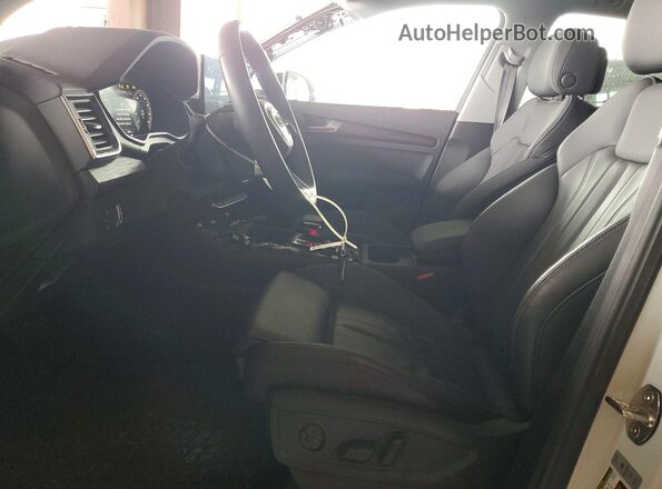 WA1E2AFY9R2074273 2024 AUDI Q5 White Vista interior delantera