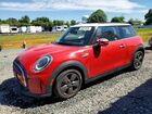 2022 Mini Cooper Red vin: WMW33DH03N2P66278