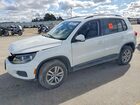 2016 Volkswagen Tiguan S White vin: WVGAV7AX6GW600230