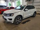2017 Volkswagen Touareg Wolfsburg White vin: WVGRF7BP4HD001399
