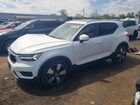 2019 Volvo Xc40 T5 Momentum White vin: YV4162UK3K2069926