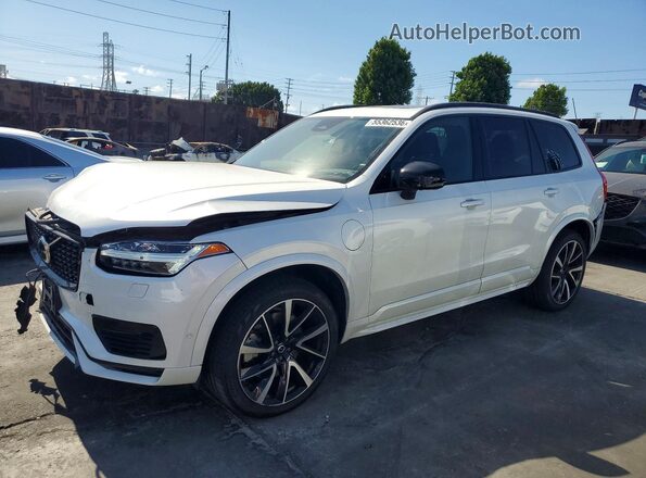 YV4H60CX8P1928845 2023 VOLVO XC90 White Front left