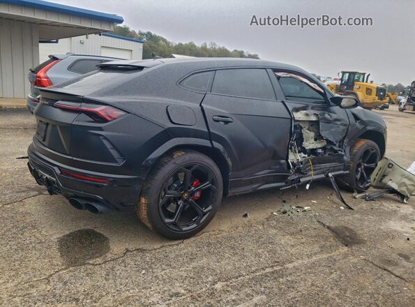 2022 LAMBORGHINI URUS