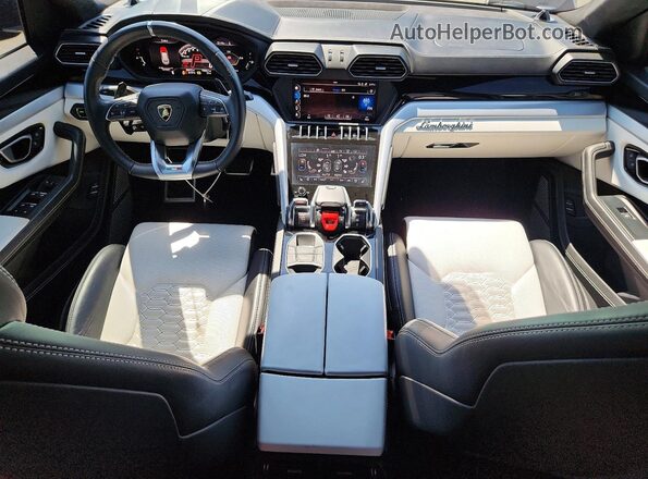ZPBUA1ZL8KLA01862 2019 LAMBORGHINI URUS Black Widok deski rozdzielczej