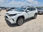 2025 Toyota Rav4 Xle Premium White vin: 2T3C1RFV5SW402080