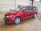 2018 Chrysler Pacifica Touring L Plus Red vin: 2C4RC1EG8JR333841