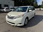 2017 Toyota Sienna Xle 7-passenger White vin: 5TDDZ3DC4HS159092