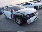 2017 Chrysler 200 Limited Platinum White vin: 1C3CCCAB3HN511825