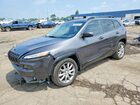 2018 Jeep Cherokee Latitude Gray vin: 1C4PJLCB2JD606291