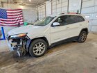 2017 Jeep Cherokee Latitude White vin: 1C4PJLCB3HW541000