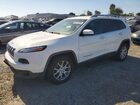 2016 Jeep Cherokee Latitude White vin: 1C4PJLCB7GW329392